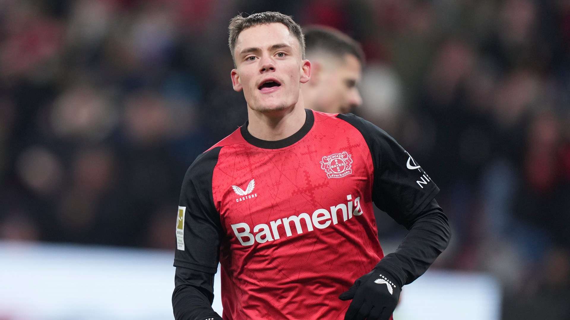 充满了自信 充满了自信